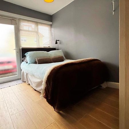 Shirley Apartments, Cozy Studio, Self Check In, 10 Min Drive To City Centre, Walking To Redbridge Train Station Southampton Luaran gambar