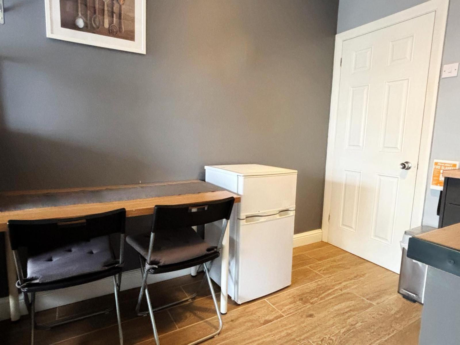 Shirley Apartments, Cozy Studio, Self Check In, 10 Min Drive To City Centre, Walking To Redbridge Train Station Southampton Luaran gambar